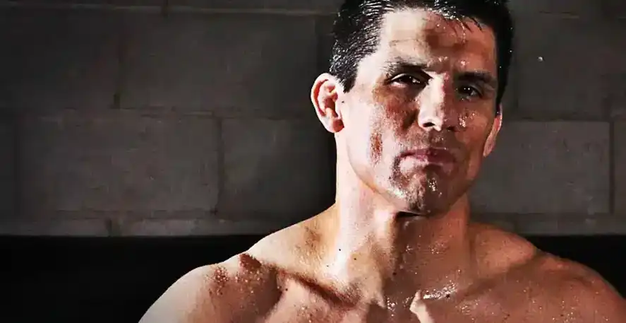 UFC-kampioen Frank Shamrock verborg jarenlang een pijnlijk verleden.